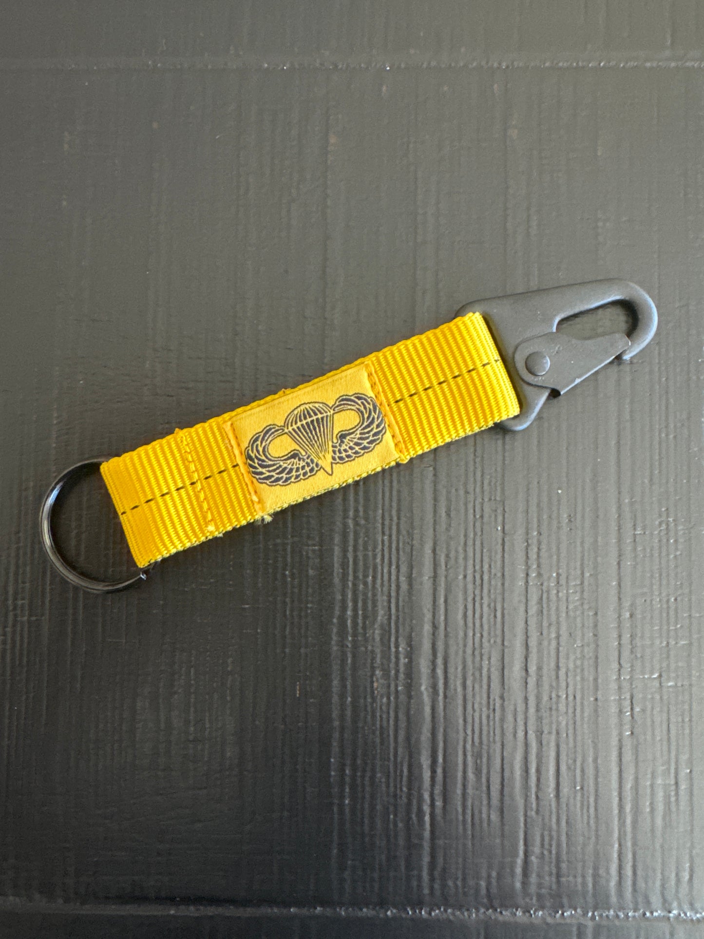 4-in-the-Hand Static Line Lanyard Keychain