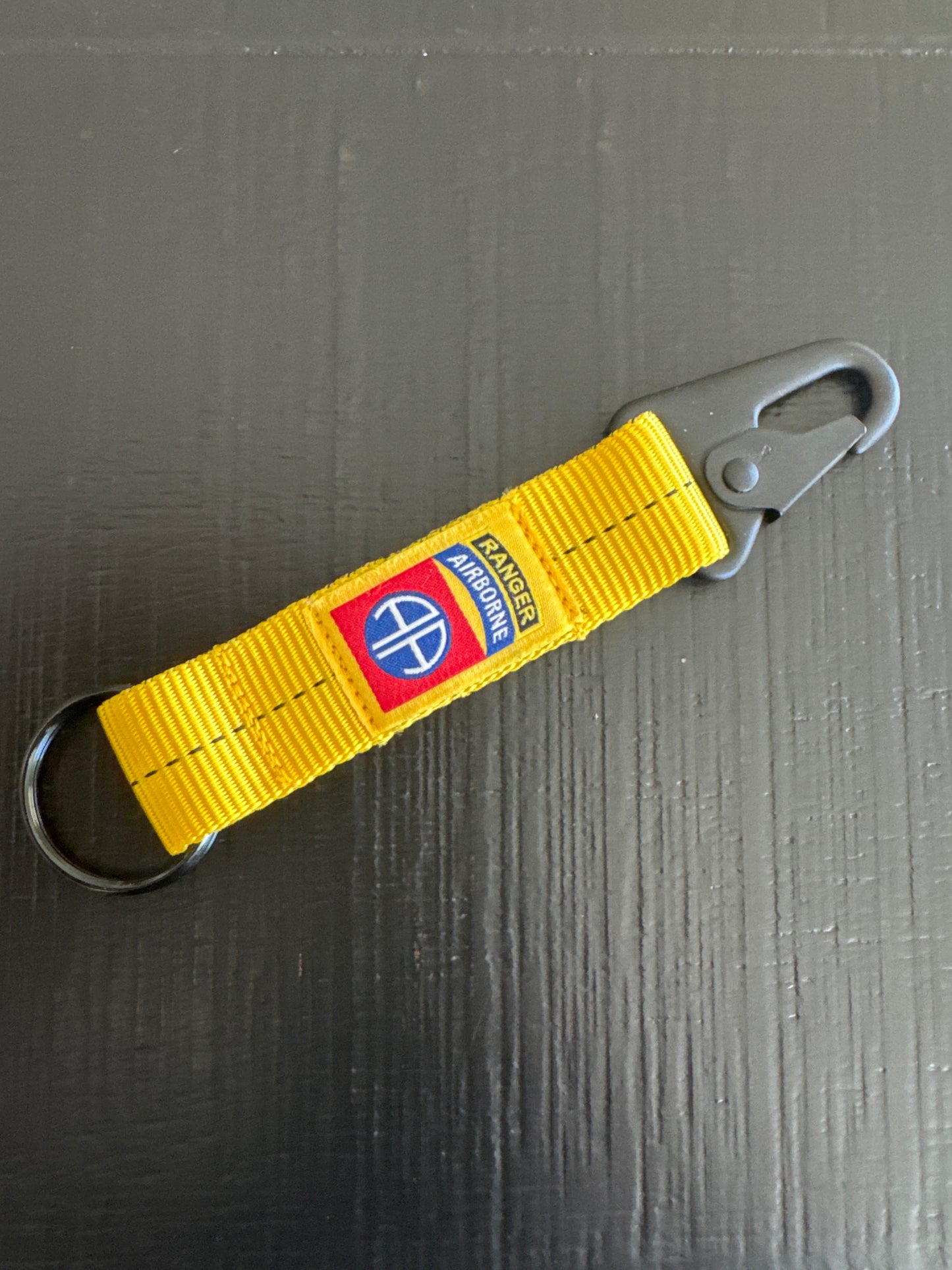 4-in-the-Hand Static Line Lanyard Keychain