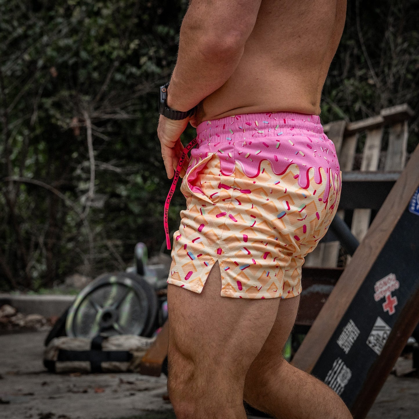 Men's Hoochie Daddy Mesh Shorts | 5"