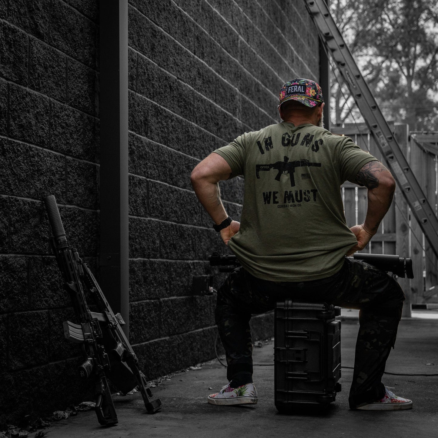 In Guns We Must Men's T-Shirt