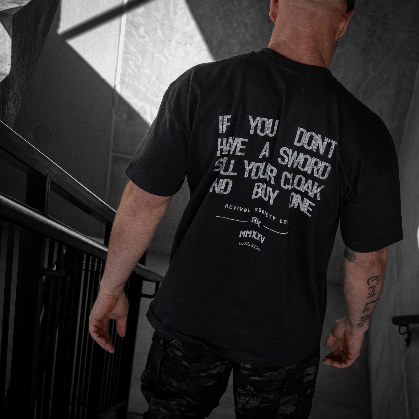 Sell Your Cloak Men's T-Shirt