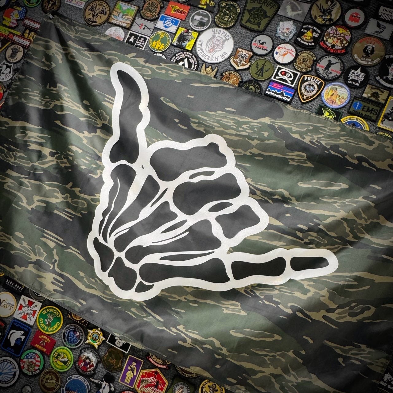 Hang Ten - 3'x5' - Wall Banner - Tiger Strip