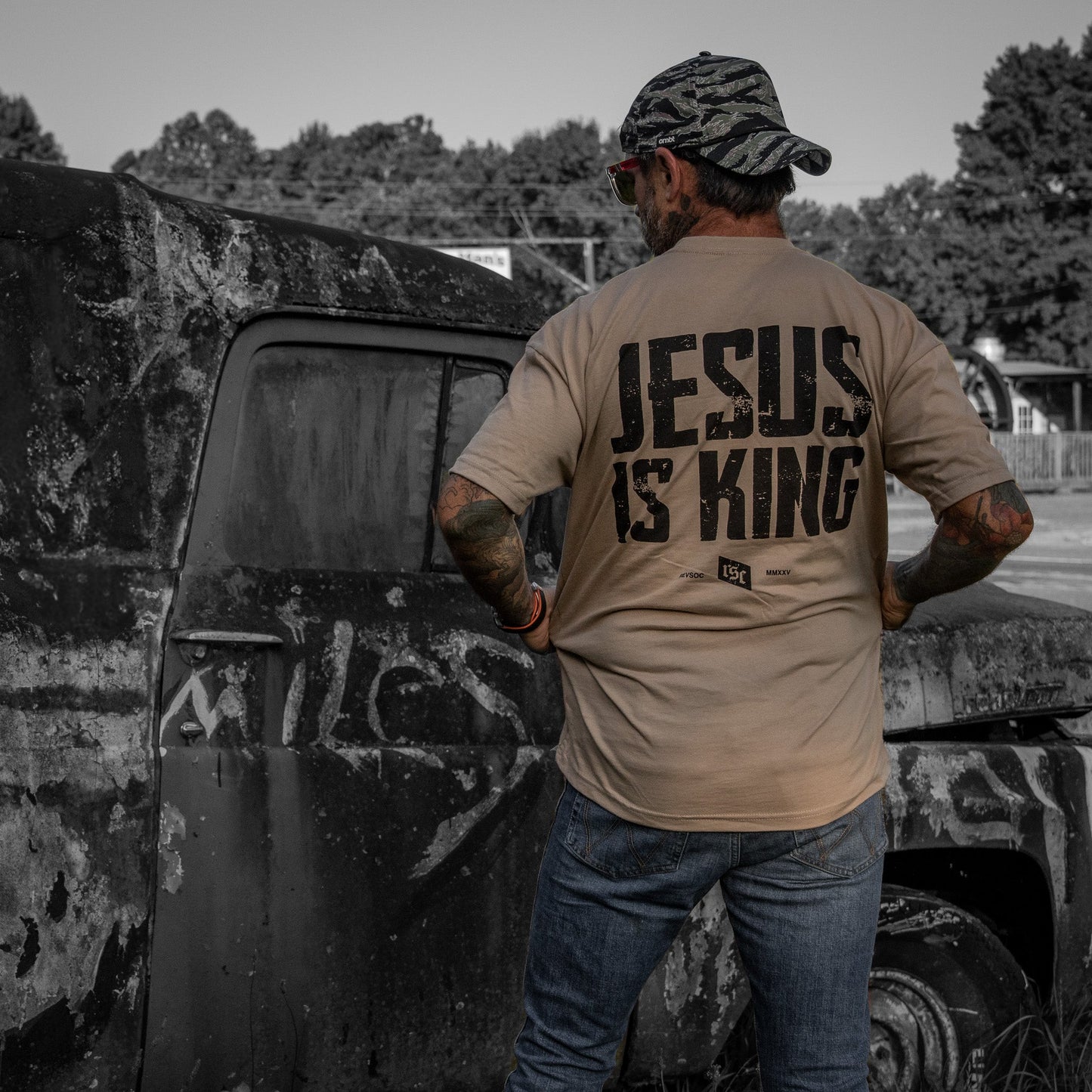 Jesus Is King Heavyweight Men's T-Shirt
