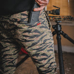 Load image into Gallery viewer, Men&#39;s Adjustable Performance Joggers
